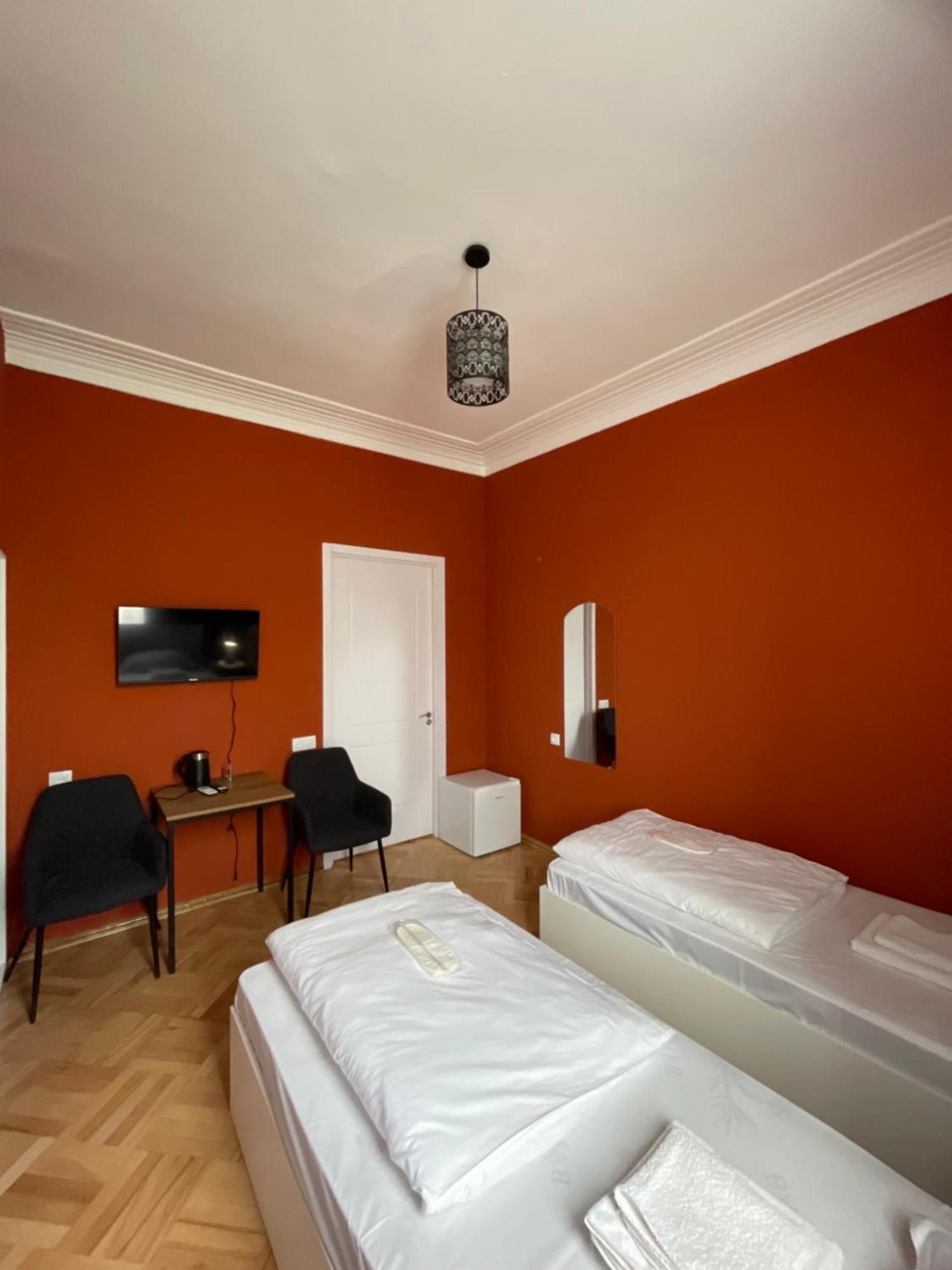 Guest House Top Floor 텔라비 객실 사진