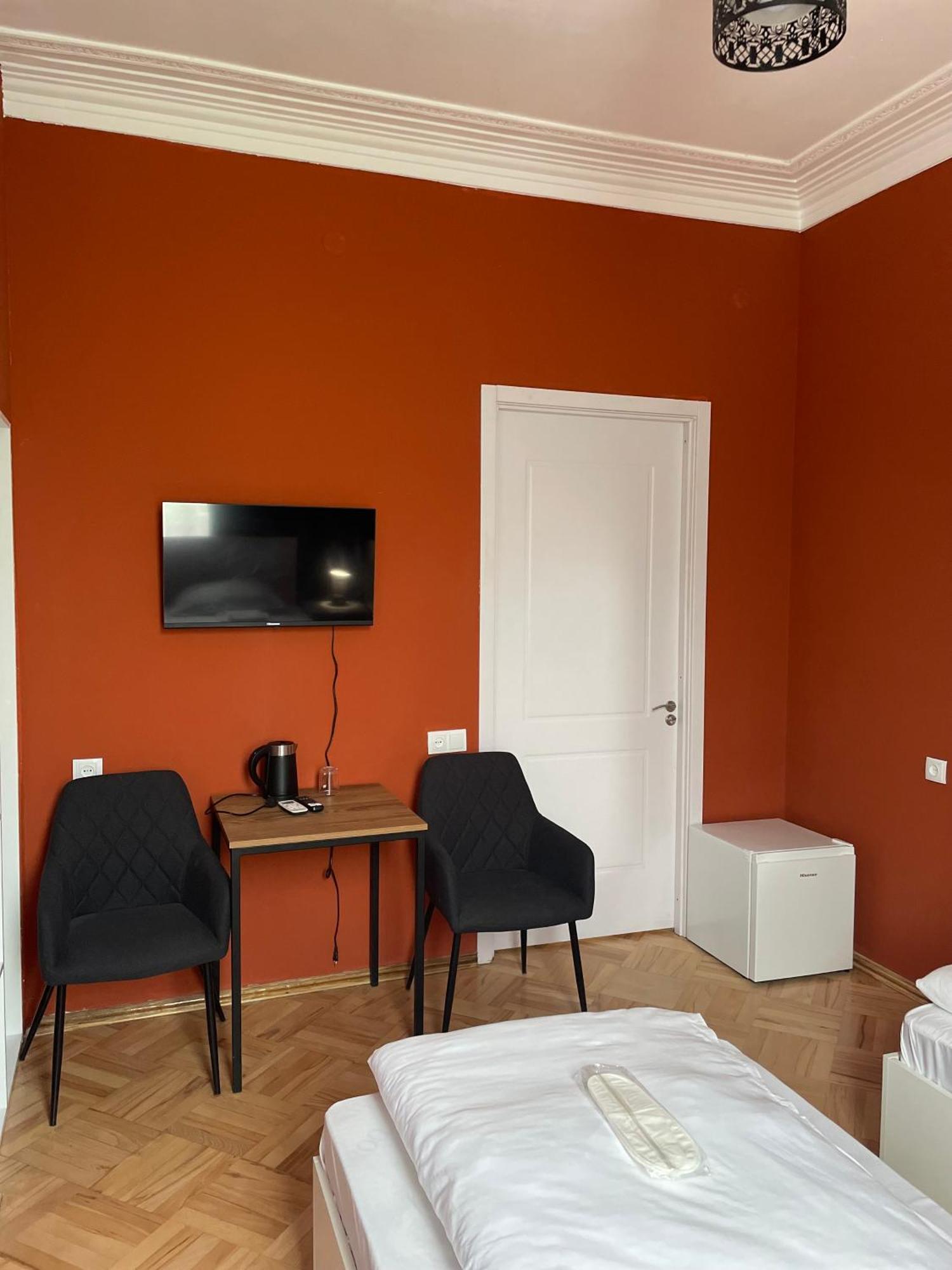 Guest House Top Floor 텔라비 외부 사진