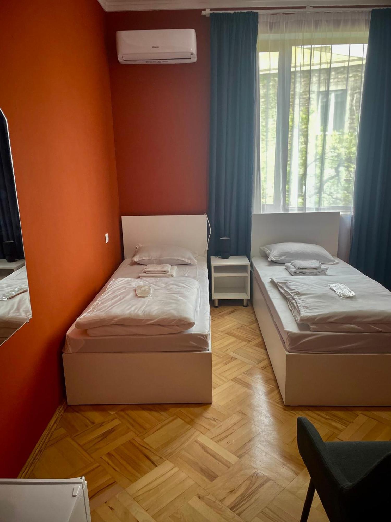 Guest House Top Floor 텔라비 객실 사진